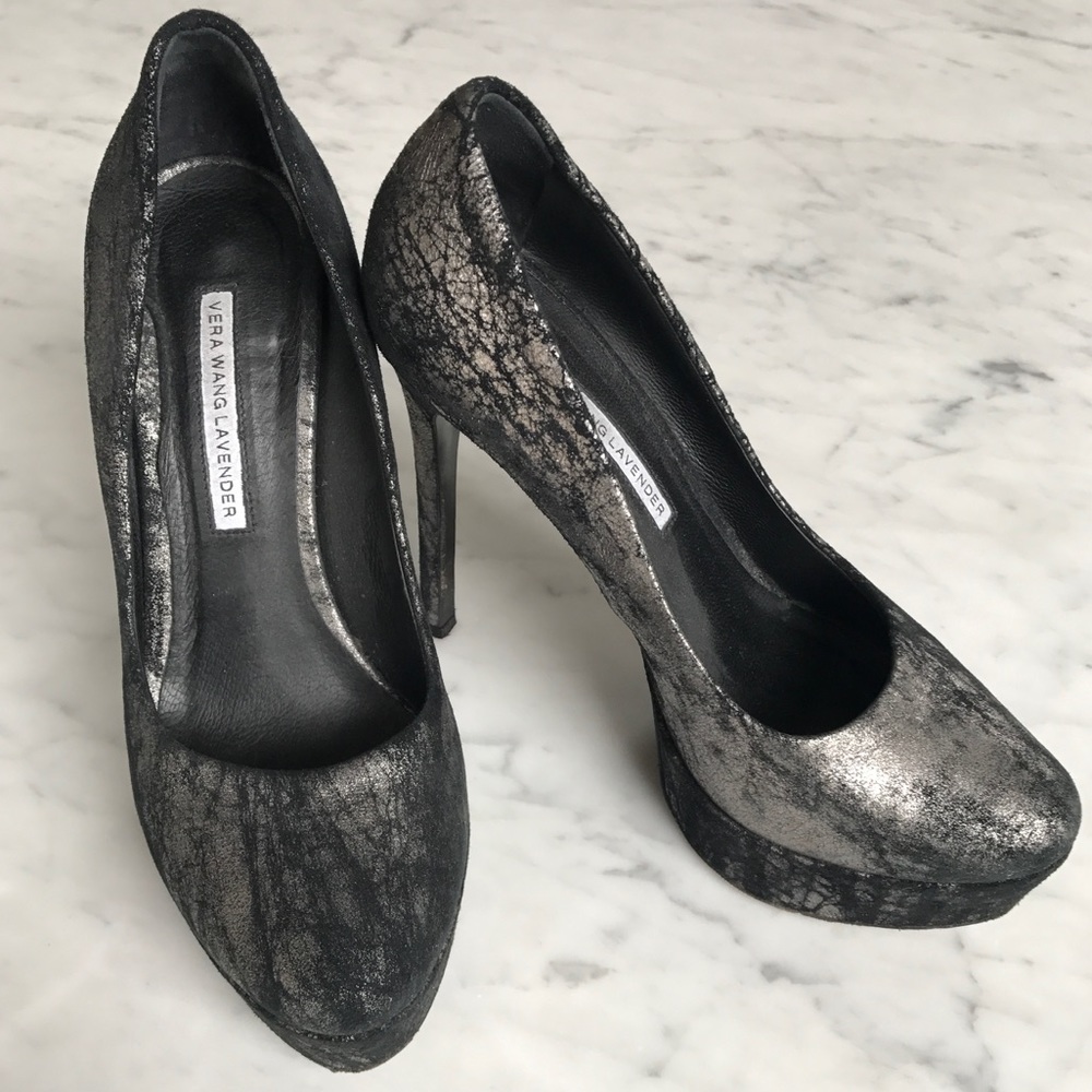 Metallic Vera Wang Platform Pumps - 38 EU, 7.5 US